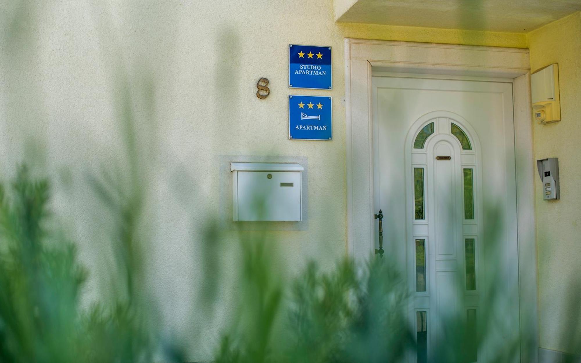 Apartments Nena Podstrana Exterior photo